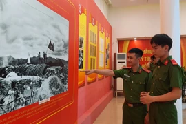 Trưng bày 150 tư liệu, hình ảnh tại triển lãm "Chiến dịch Điện Biên Phủ - Quyết định lịch sử"