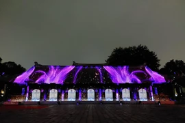 Công nghệ 3D Mapping kể chuyện đạo học Việt Nam, Văn Miếu Quốc Tử Giám ngập tràn ánh sáng
