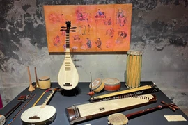 Phố cổ Hà Nội rộn ràng với các hoạt động vào dịp 30/4 và 1/5