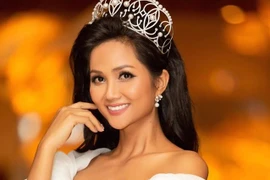 Hoa hậu H'Hen Niê: "Trái đất hụt hơi, trái đất không thể xin nghỉ phép như con người" 