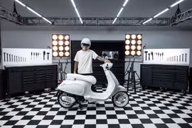 Justin Bieber - ngôi sao quốc tế đình đám thiết kế mẫu xe Vespa độc quyền 