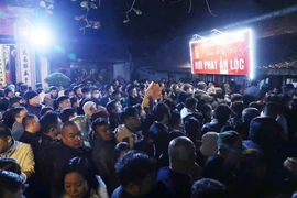 Đông đảo du khách dự lễ khai ấn Đền Trần Nam Định 2025