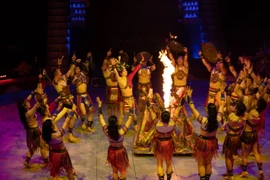 Sau "Làng tôi", Liên đoàn Xiếc Việt Nam ra mắt"Lửa tình cao nguyên" 