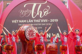 Ngày thơ Việt Nam lần thứ 20 không tổ chức tập trung tại Văn Miếu-Quốc Tử Giám