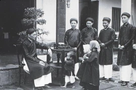 Tết Việt Nam xưa qua góc nhìn của các học giả phương Tây và Việt Nam