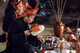 Tập quán xã hội và tín ngưỡng Mo Mường được công nhận là Di sản văn hóa phi vật thể quốc gia