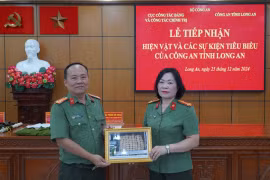 Tiếp nhận 30 hiện vật của liệt sĩ CAND tỉnh Long An