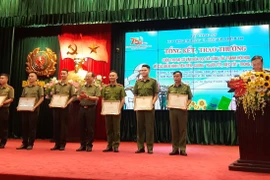 Trao giải cuộc thi Đại sứ Văn hóa đọc và sáng tác tranh hội họa trong CAND 