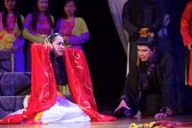 Nhạc sĩ "Vệt nắng cuối trời" Phùng Tiến Minh lấn sân sang đạo diễn sân khấu