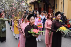 "Tết Việt - Tết phố": Chương trình mừng Đảng, mừng Xuân tại phố cổ Hà Nội