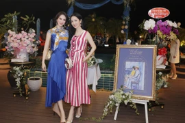 "Nữ hoàng ảnh lịch" Thanh Mai hội ngộ hoa hậu Giáng My