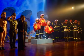 Công diễn vở kịch nói "Ngược chiều bình an" ngợi ca sự hy sinh của các chiến sĩ PCCC&CNCH