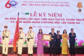 Học viện Báo chí và Tuyên truyền đón nhận Huân chương Độc lập hạng Ba