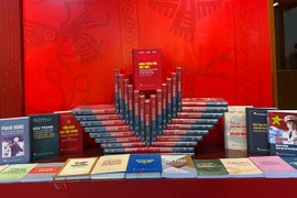 Trưng bày sách lý luận chính trị của Tổng Bí thư Nguyễn Phú Trọng và các tác giả