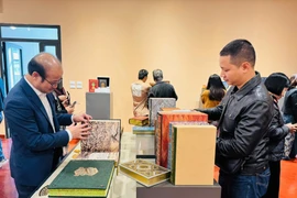 Trưng bày 43 ấn bản sách đặc biệt S100 của Đông A Books