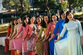 “Tuần lễ Áo dài” năm 2022-Khuyến khích phụ nữ mặc áo dài đến công sở