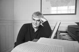 Nhạc trưởng Pháp - Marc Olivier Dupin tới Việt Nam dựng "Hoàng tử bé"