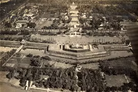 Triển lãm tư liệu "Kinh thành Huế - Dấu xưa còn lại"