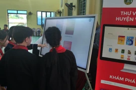 Khai trương cổng thông tin du lịch và tủ sách thông minh huyện Võ Nhai