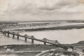 Cầu Long Biên đã được xây dựng như thế nào?