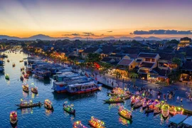 Bức ảnh "Thuyền hoa" đoạt giải Nhất cuộc thi ảnh nghệ thuật Du lịch Việt Nam