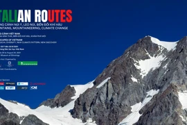 Giữa mùa hè oi bức, mát mắt ngắm nhìn các khối băng khổng lồ 