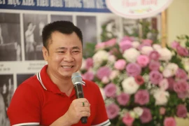 NSND Tự Long hát chầu Văn trong vở diễn về Mẫu Liễu Hạnh