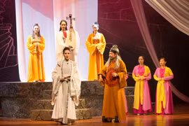 Sân khấu Việt Nam đang thiếu.... thanh xuân 