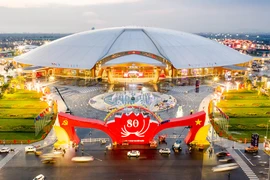 Lượng khách đến triển lãm "80 năm thành tựu đất nước" đạt mức kỷ lục