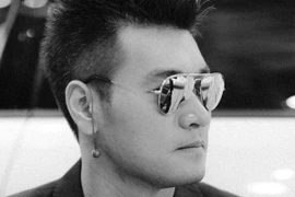 Tạ Quang Thắng phát hành album "Ở giữa cuộc đời"