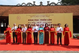 Trưng bày hơn 300 hình ảnh, tài liệu thể hiện mối tình keo sơn 60 năm Hà Nội-Huế-Sài Gòn