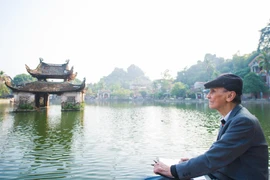 Nghệ nhân nhân dân Chu Mạnh Chấn: Người du hành xuyên thời gian, đánh thức những vẻ đẹp "đã chết"