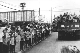 Tiếp nhận nhiều bức ảnh quý về cuộc kháng chiến chống Mỹ cứu nước của dân tộc