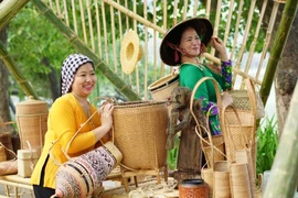 Người dân Hà Nội thích thú với Lễ hội Thiết kế Sáng tạo 2022