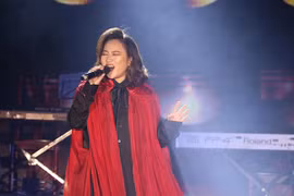 Ca sĩ Khánh Linh giành "cú đúp" Huy chương Vàng 