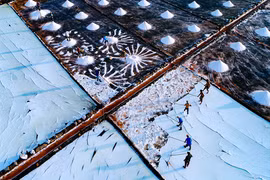 [ẢNH] Việt Nam nhìn từ... lưng chừng trời 