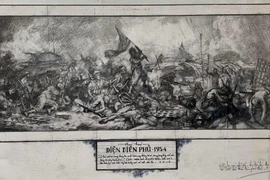 Trưng bày bức tranh sơn dầu kích thước lớn về chiến thắng Điện Biên Phủ tại Hà Nội