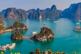 Vịnh Hạ Long và địa đạo Củ Chi lọt top điểm đến du lịch hấp dẫn thế giới 