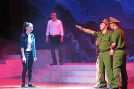  "Bão ngầm" trở lại