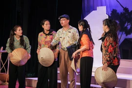 "Bệnh sĩ" đến với khán giả Thái Nguyên