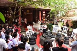 "Huyền thoại bước chân": Câu chuyện dép lốp Việt Nam từ thời chiến đến thời bình