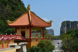 Bộ tranh sứ độc bản tại chùa Quán Thế Âm xác lập kỷ lục Việt Nam