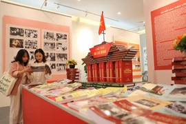 Triển lãm "Chủ tịch Hồ Chí Minh với Thủ đô Hà Nội"