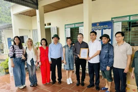 Nghệ nhân Ưu tú Đặng Ngọc Anh ủng hộ đồng bào lũ lụt tỉnh Thái Nguyên hơn 500 triệu đồng