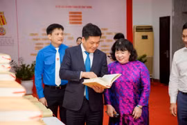 Công bố bộ sách "Lịch sử ngành Công Thương Việt Nam" và "Biên niên sử Công Thương Việt Nam"