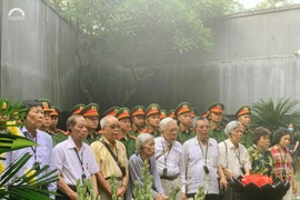 Xúc động trưng bày "Cung trầm tháng 7" tại nhà tù Hỏa Lò