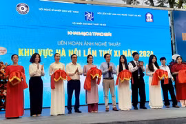 Trao giải Liên hoan ảnh nghệ thuật khu vực Hà Nội năm 2024