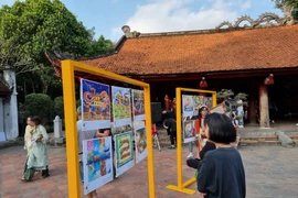 Trưng bày 80 bức tranh vẽ rồng - con giáp của năm 2024