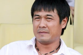 HLV Hữu Thắng: “Tôi không về Bình Dương hay bất kỳ đội nào lúc này“