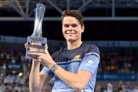 Raonic quật đổ "Tàu tốc hành", đăng quang chức vô địch ở Brisbane